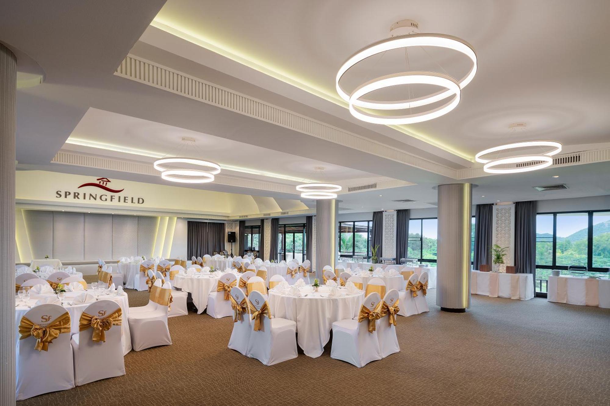 Springfield Village Golf & Spa Cha-Am Exterior foto
